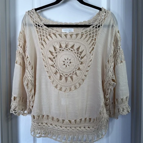 Rebellion Crochet Shirt Size S - Picture 2 of 4